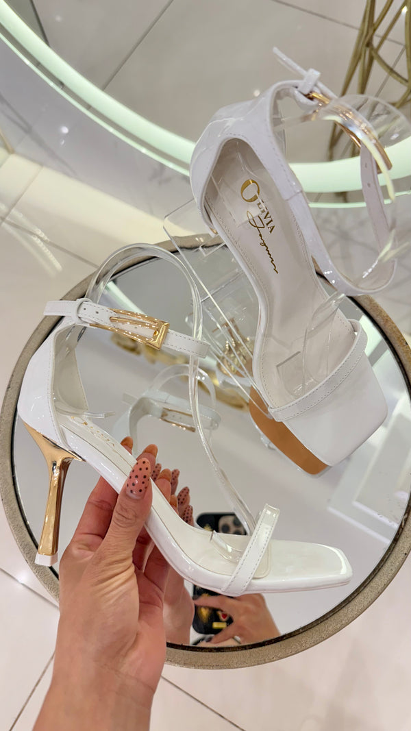 217 ZAPATILLA PULCERA CHAROL ELINA