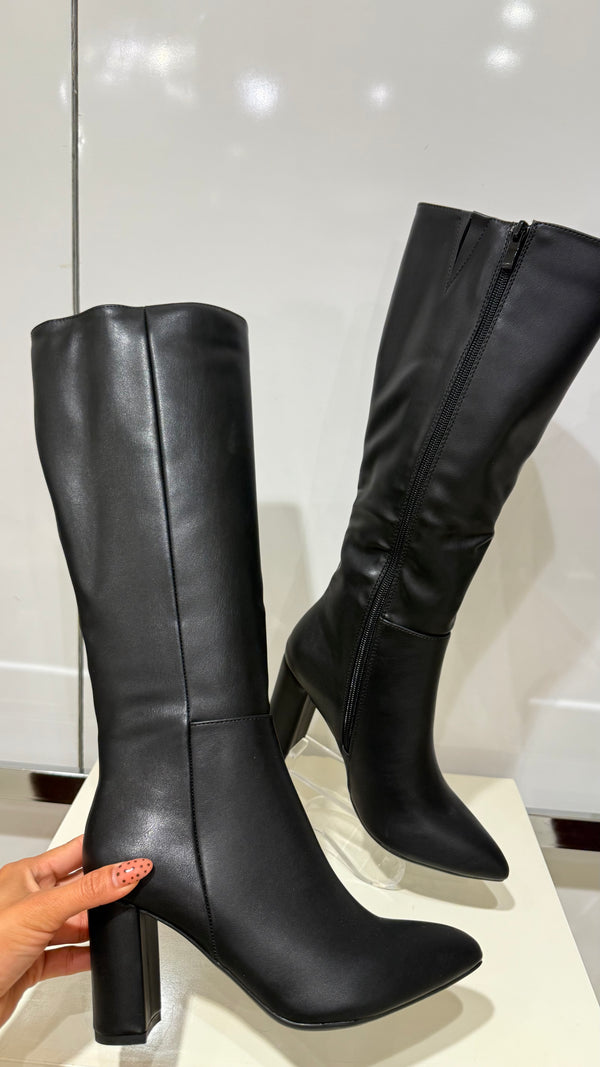 229 Bota alta vinipiel