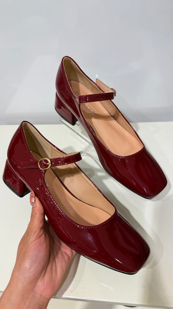 243 FLATS LISO CHAROL NEGRO-BURGUNDY