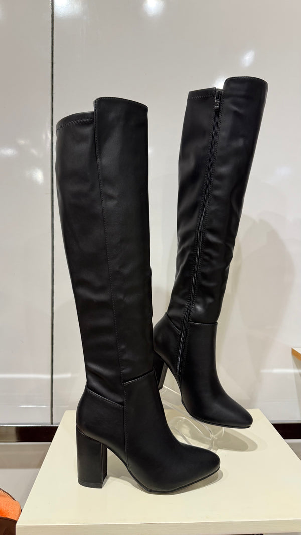 239 BOTA VINIPIEL NEGRA