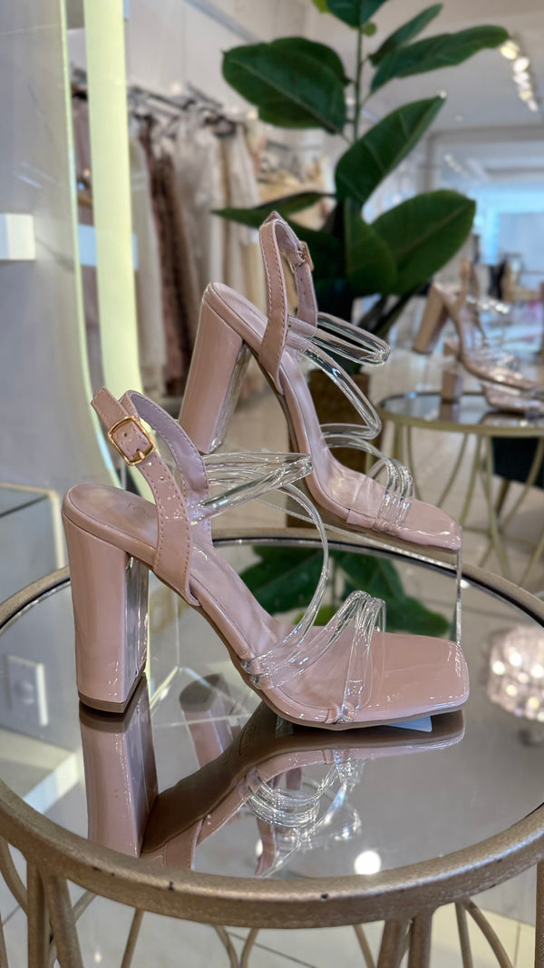 147 Zapatilla tiras nude- transparente