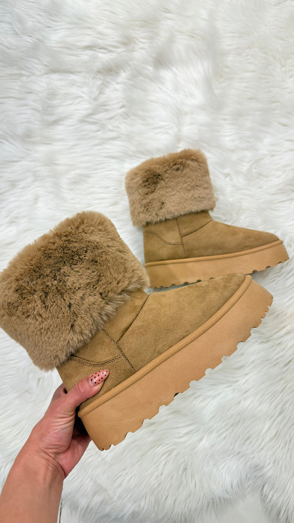 244 BOTA INSPO UGG CAMEL