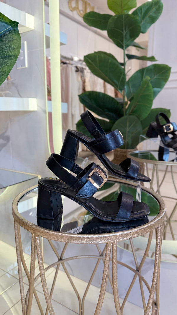 165 ZAPATILLA VERA NEGRA